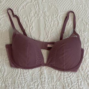 Incredible by Victoria’s Secret Push-Up Plunge Bra Size-38C